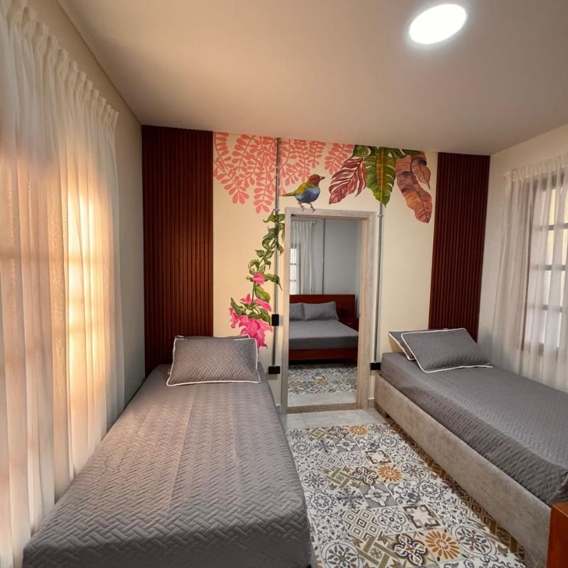 Habitación Familiar 101 - Tangara Cabecirufa