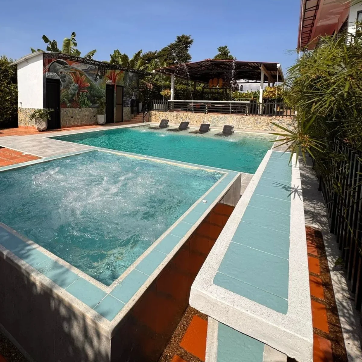 piscina home